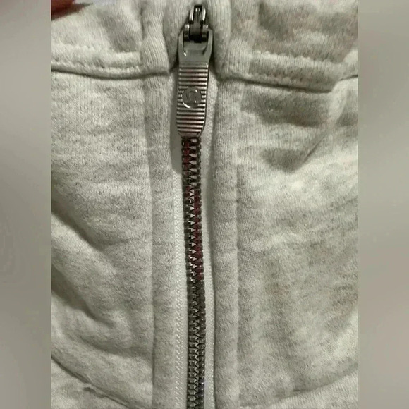 268. Lululemon light grey cotton jacket size 4 - Picture 3 of 5